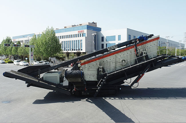 移動(dòng)篩分機(jī)圖片