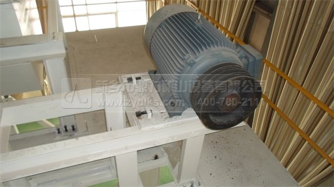 Ƥ��ݔ�͙C�C��