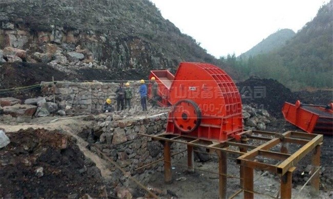 鼎力錘式破碎機(jī)