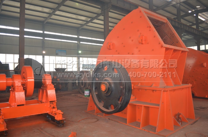 新鄉(xiāng)鼎力高性價比錘式破碎機設(shè)備