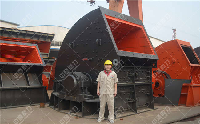 破石機設(shè)備