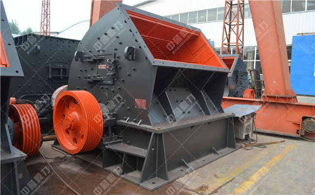 環(huán)保反擊式破碎機(jī)體現(xiàn)