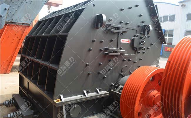 反擊式破碎機(jī)設(shè)備