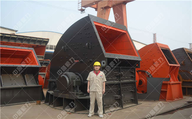 環(huán)錘式碎石機設(shè)備