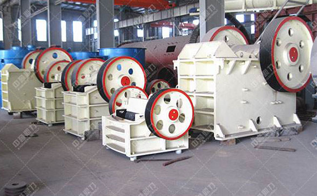 石墨碎石機(jī)